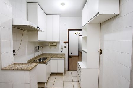 Apartamento para alugar com 77m², 2 quartos e 1 vagaCozinha