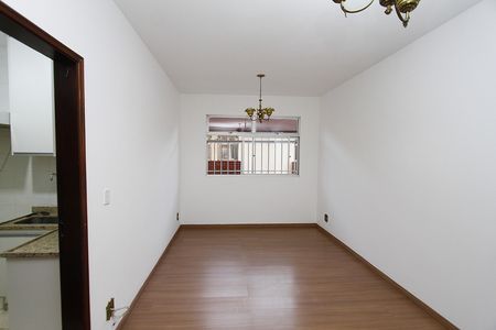 Apartamento para alugar com 77m², 2 quartos e 1 vagaSala