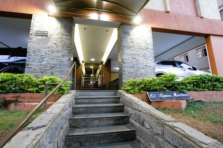 Entrada de apartamento para alugar com 2 quartos, 77m² em Nova Suíça, Belo Horizonte