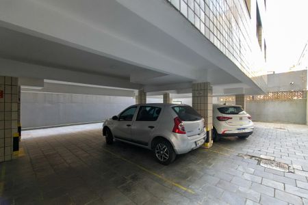Garagem de apartamento para alugar com 1 quarto, 40m² em Guilhermina, Praia Grande