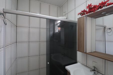 Banheiro 1 de casa para alugar com 3 quartos, 227m² em São Luís, Canoas