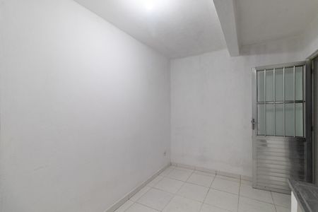 Cozinha de casa para alugar com 1 quarto, 21m² em Jardim Danfer, São Paulo