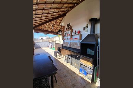 Casa à venda com 3 quartos, 110m² em Conjunto Habitacional Vila Maria, Lagoa Santa