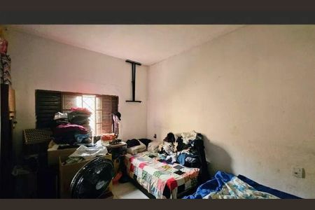 Casa à venda com 105m², 2 quartos e 10 vagas