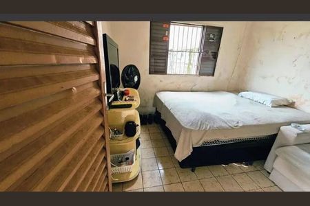 Casa à venda com 105m², 2 quartos e 10 vagas