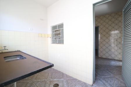 Cozinha de casa para alugar com 3 quartos, 96m² em Osvaldo Rezende, Uberlândia