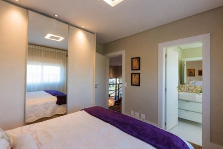 Casa de condomínio à venda com 273m², 3 quartos e 4 vagas