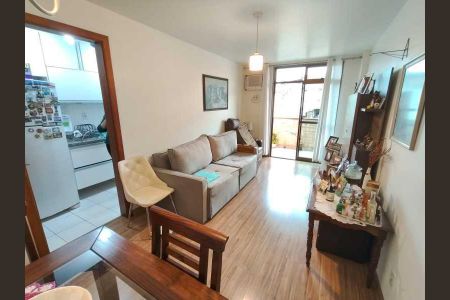 Apartamento à venda com 53m², 1 quarto e 1 vaga