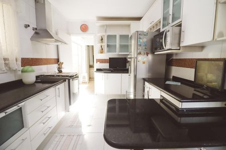 Cozinha de casa à venda com 4 quartos, 291m² em Jardim São Paulo, São Paulo
