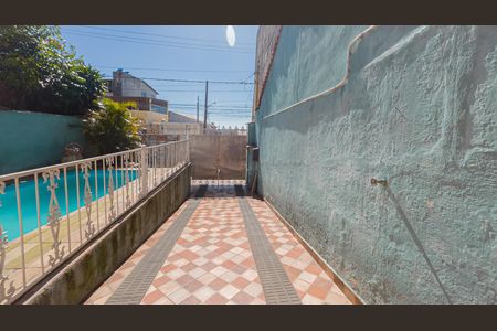 Garagem de casa à venda com 3 quartos, 113m² em Jardim Eliane, São Paulo