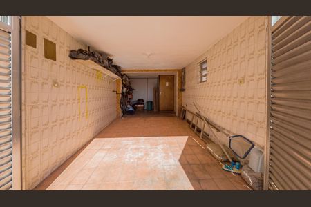 Garagem de casa à venda com 3 quartos, 113m² em Jardim Eliane, São Paulo