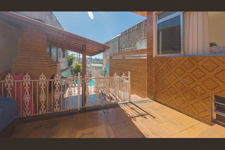 Varanda de casa à venda com 3 quartos, 113m² em Jardim Eliane, São Paulo