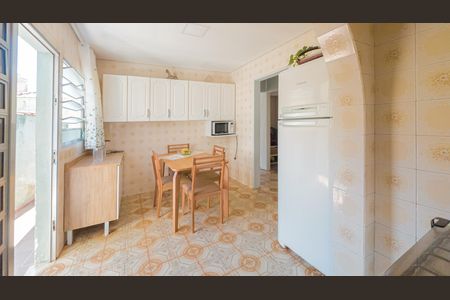 Cozinha de casa à venda com 3 quartos, 113m² em Jardim Eliane, São Paulo