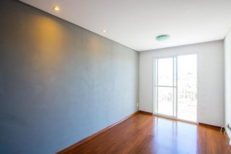 Sala de apartamento para alugar com 3 quartos, 65m² em Jardim Santo André, Santo André