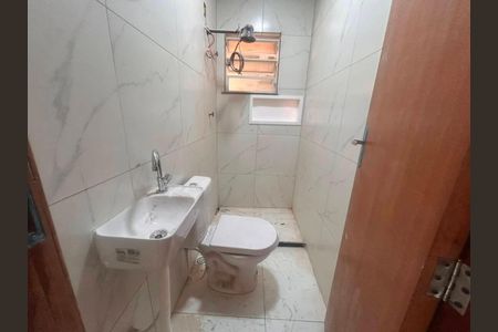 Banheiro de apartamento para alugar com 2 quartos, 58m² em Quintino Bocaiúva, Rio de Janeiro