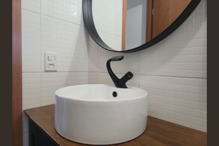 Banheiro de apartamento para alugar com 1 quarto, 34m² em Vila Galvão, Guarulhos