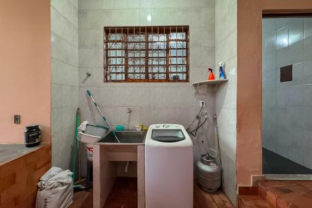 Casa para alugar com 3 quartos, 360m² em Fernão Dias, Belo Horizonte