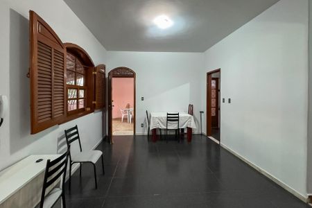 Casa para alugar com 360m², 3 quartos e 3 vagas