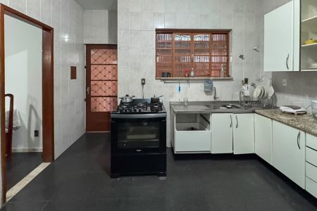 Casa para alugar com 360m², 3 quartos e 3 vagas