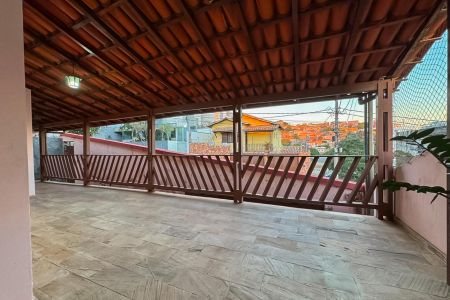 Casa para alugar com 360m², 3 quartos e 3 vagas