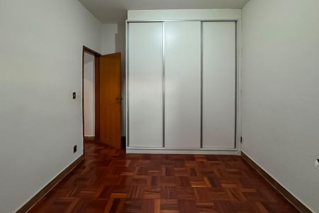 Casa para alugar com 3 quartos, 360m² em Fernão Dias, Belo Horizonte