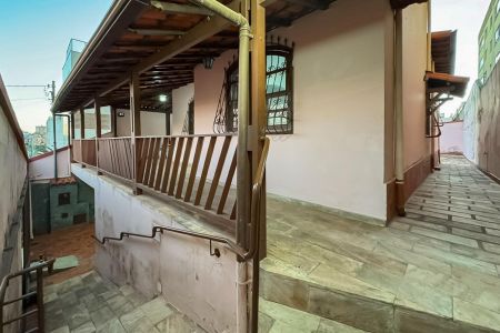 Casa para alugar com 360m², 3 quartos e 3 vagas