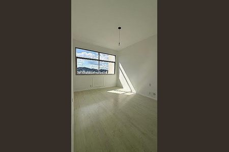 Apartamento à venda com 130m², 3 quartos e 1 vaga