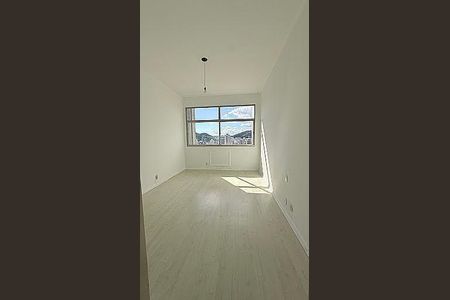 Apartamento à venda com 130m², 3 quartos e 1 vaga