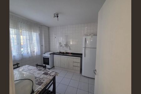 Cozinha de apartamento à venda com 2 quartos, 55m² em Vila Hamburguesa, São Paulo