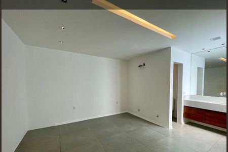Casa à venda com 1 quarto, 84m² em Santa Rosa, Niterói