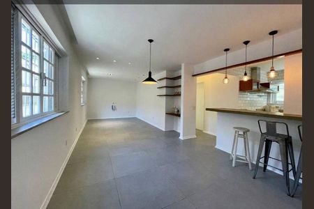 Casa à venda com 1 quarto, 84m² em Santa Rosa, Niterói