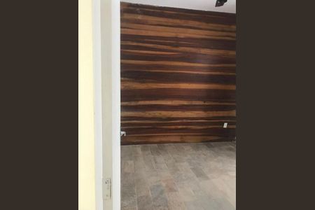 Casa à venda com 196m², 4 quartos e 1 vaga