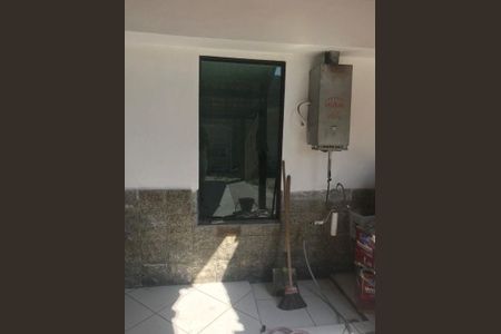 Casa à venda com 196m², 4 quartos e 1 vaga