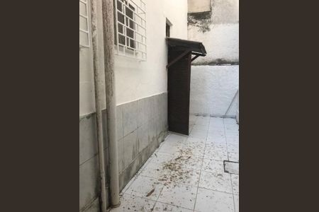 Casa à venda com 196m², 4 quartos e 1 vaga