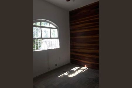 Casa à venda com 196m², 4 quartos e 1 vaga