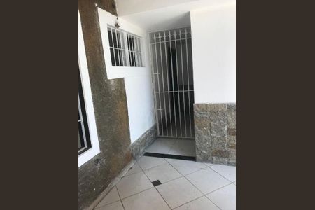 Casa à venda com 196m², 4 quartos e 1 vaga