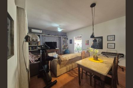 Casa à venda com 200m², 3 quartos e 2 vagas