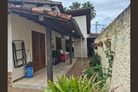 Casa à venda com 200m², 3 quartos e 2 vagas