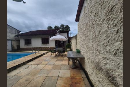 Casa à venda com 200m², 3 quartos e 2 vagas