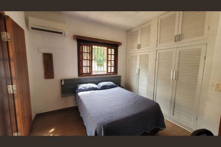 Casa à venda com 3 quartos, 200m² em Piratininga, Niterói