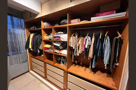Casa à venda com 3 quartos, 131m² em Maravista, Niterói