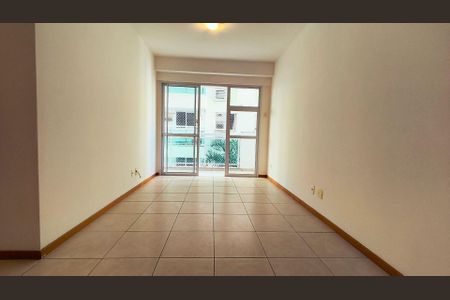 Apartamento à venda com 76m², 2 quartos e 1 vaga
