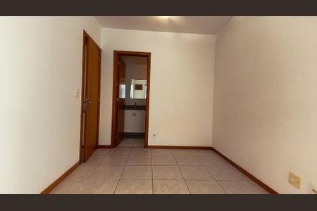 Apartamento à venda com 76m², 2 quartos e 1 vaga