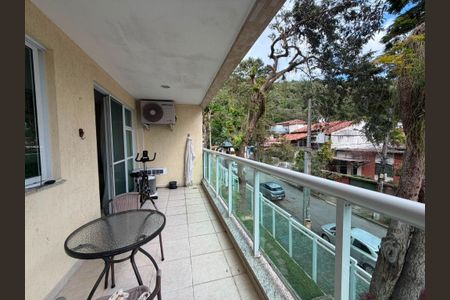 Apartamento à venda com 220m², 3 quartos e 3 vagas
