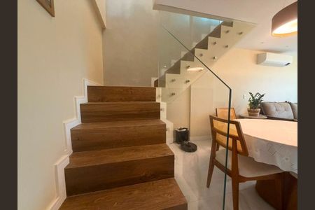 Apartamento à venda com 220m², 3 quartos e 3 vagas