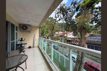 Apartamento à venda com 220m², 3 quartos e 3 vagas