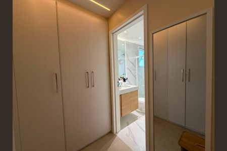 Apartamento à venda com 220m², 3 quartos e 3 vagas