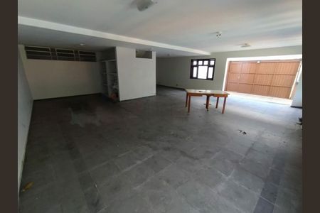 Casa para alugar com 5 quartos, 425m² em Barro Branco (Zona Norte), São Paulo