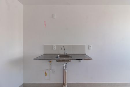 Cozinha de apartamento para alugar com 1 quarto, 28m² em Bom Retiro, São Paulo