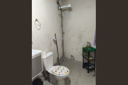 Banheiro de casa à venda com 2 quartos, 65m² em Parque Savoi City, São Paulo